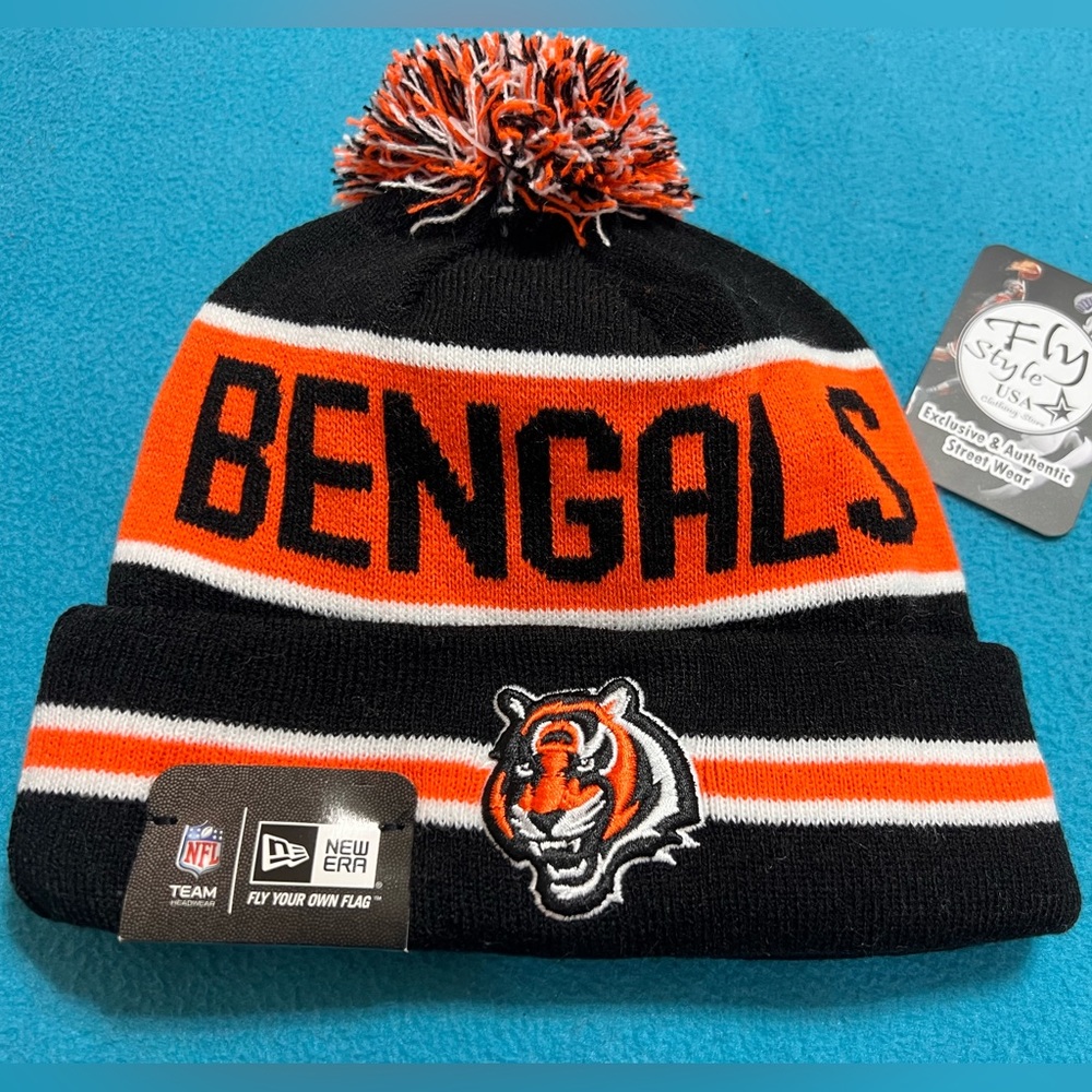 CINCINNATI BENGALS KNIT BLACK/ORANGE POM BEANIE ADULT OS HAT NWT- Ship Same Day - Picture 1 of 3